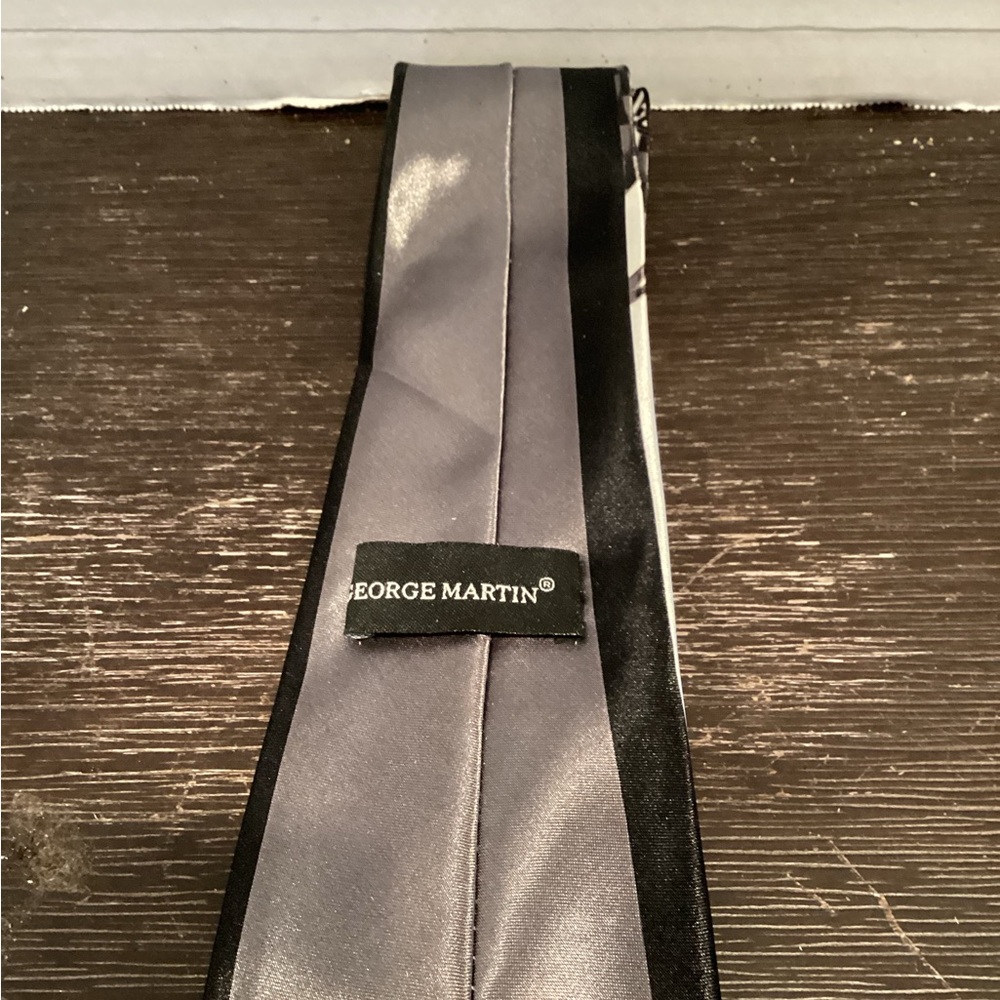 Mens George Martin White and Black 100% Silk Tie